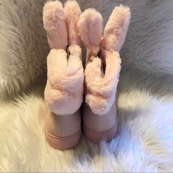 Women’s pink bunny boots - Picture 4 of 8